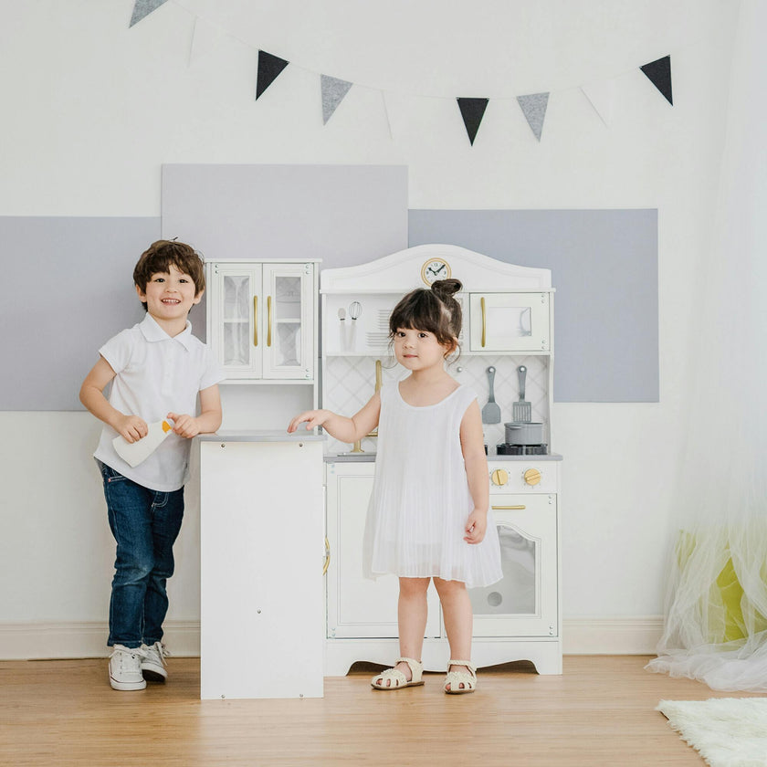 Little Chef Upper East Retro Play Kitchen