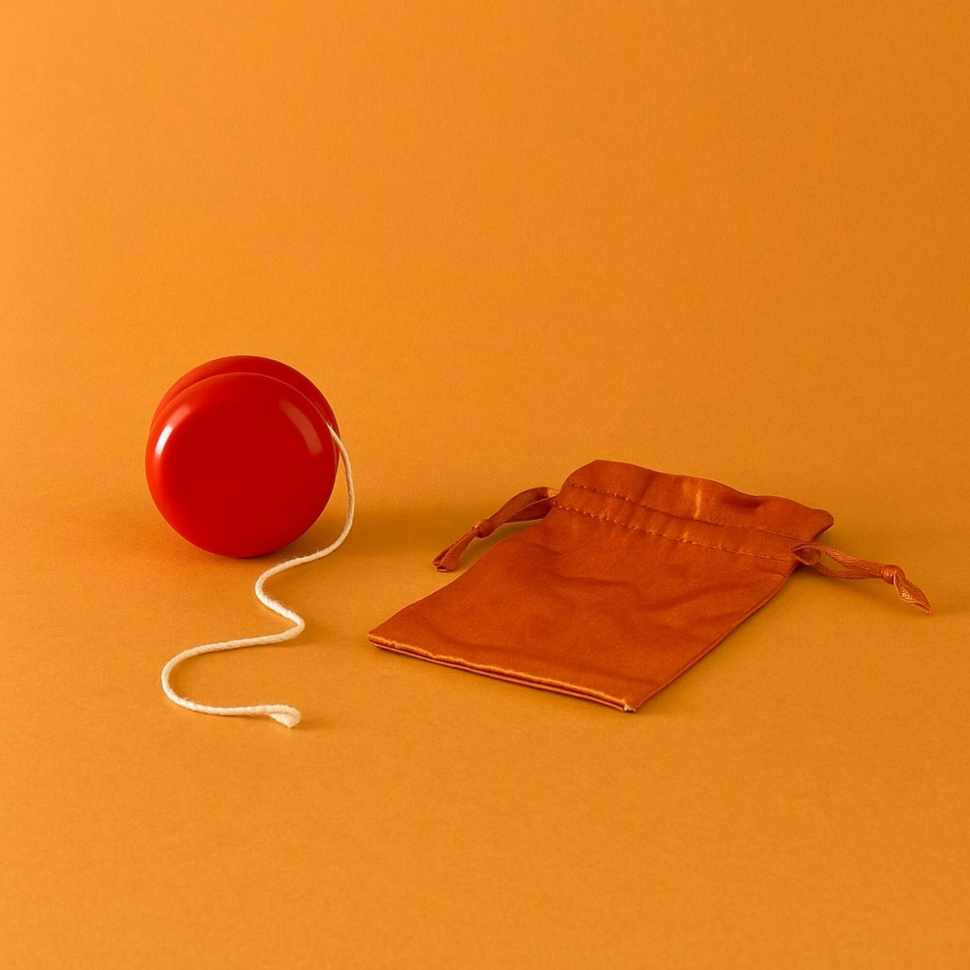 Hinkler: Retro Box - Learn Yoyo