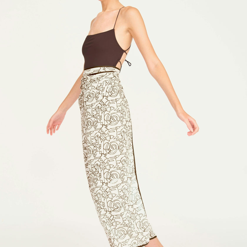 Sarong in Chocolate Heka