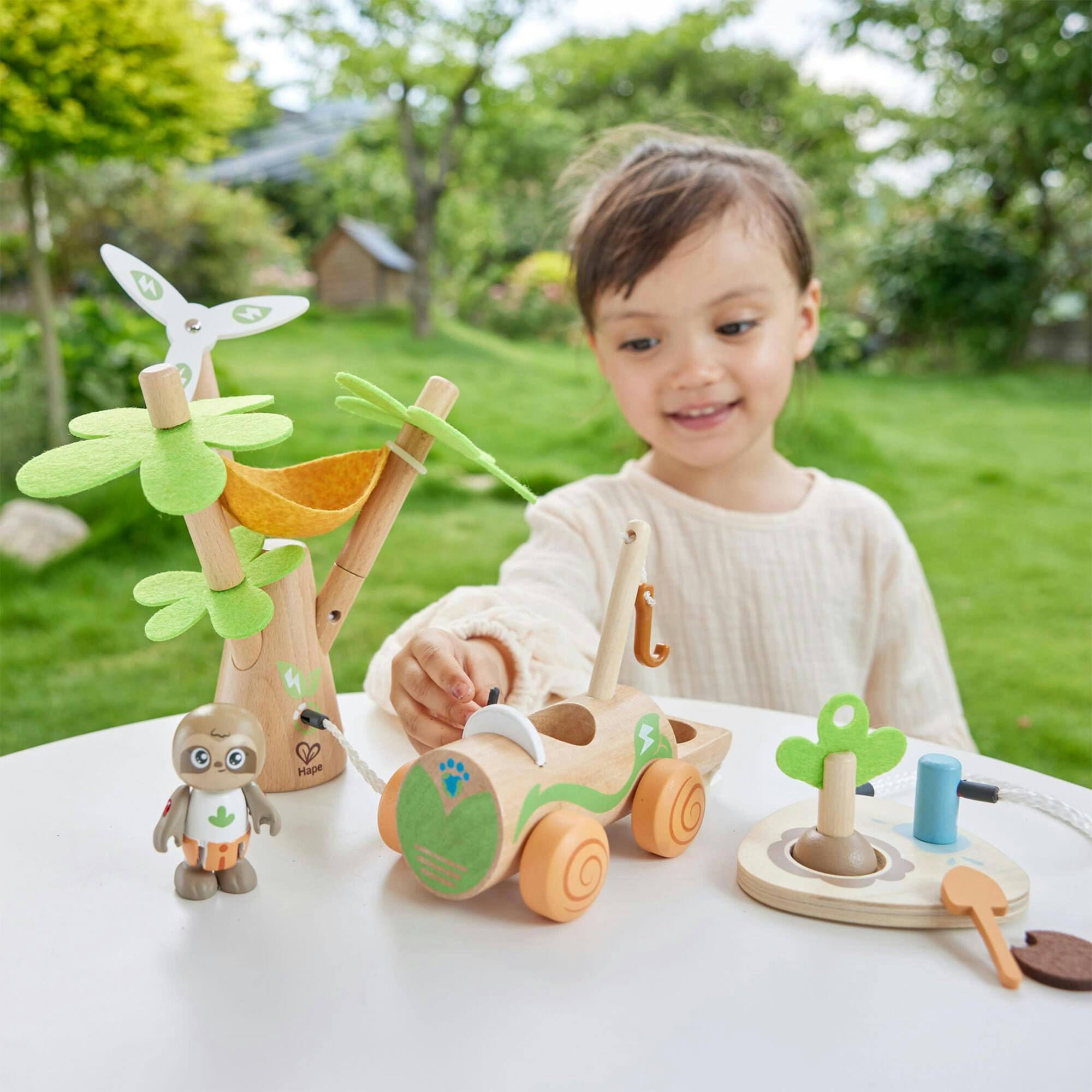 Hape: Tree Planting E-Car - 10pc Wooden Toy Set