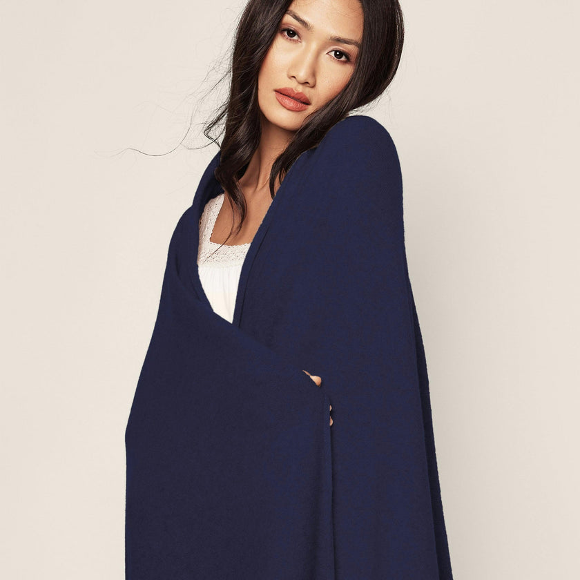 Women's Cashmere Wrap in Navy