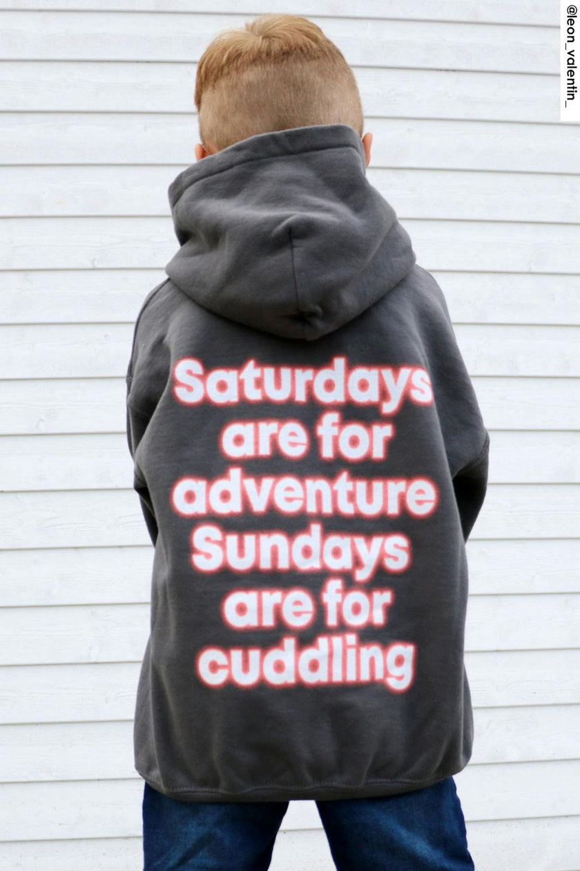 WEEKEND HOODIE