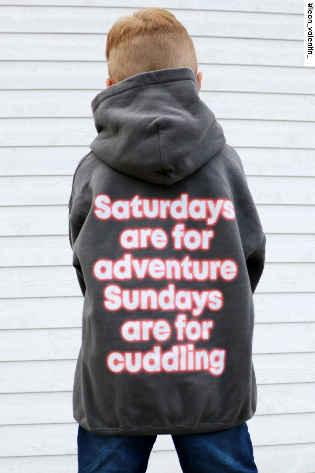 WEEKEND HOODIE