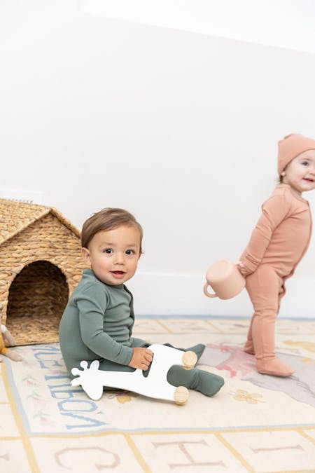 Knitted Front Opening Long Sleeve Romper, Hat, and Pouch Three Piece Set