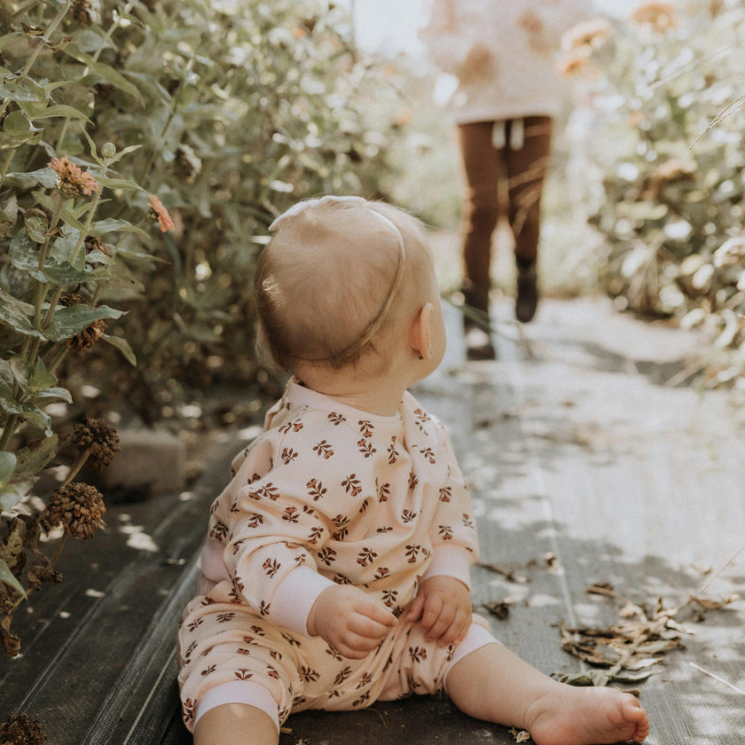 Fleece Joggers in Wild Rose