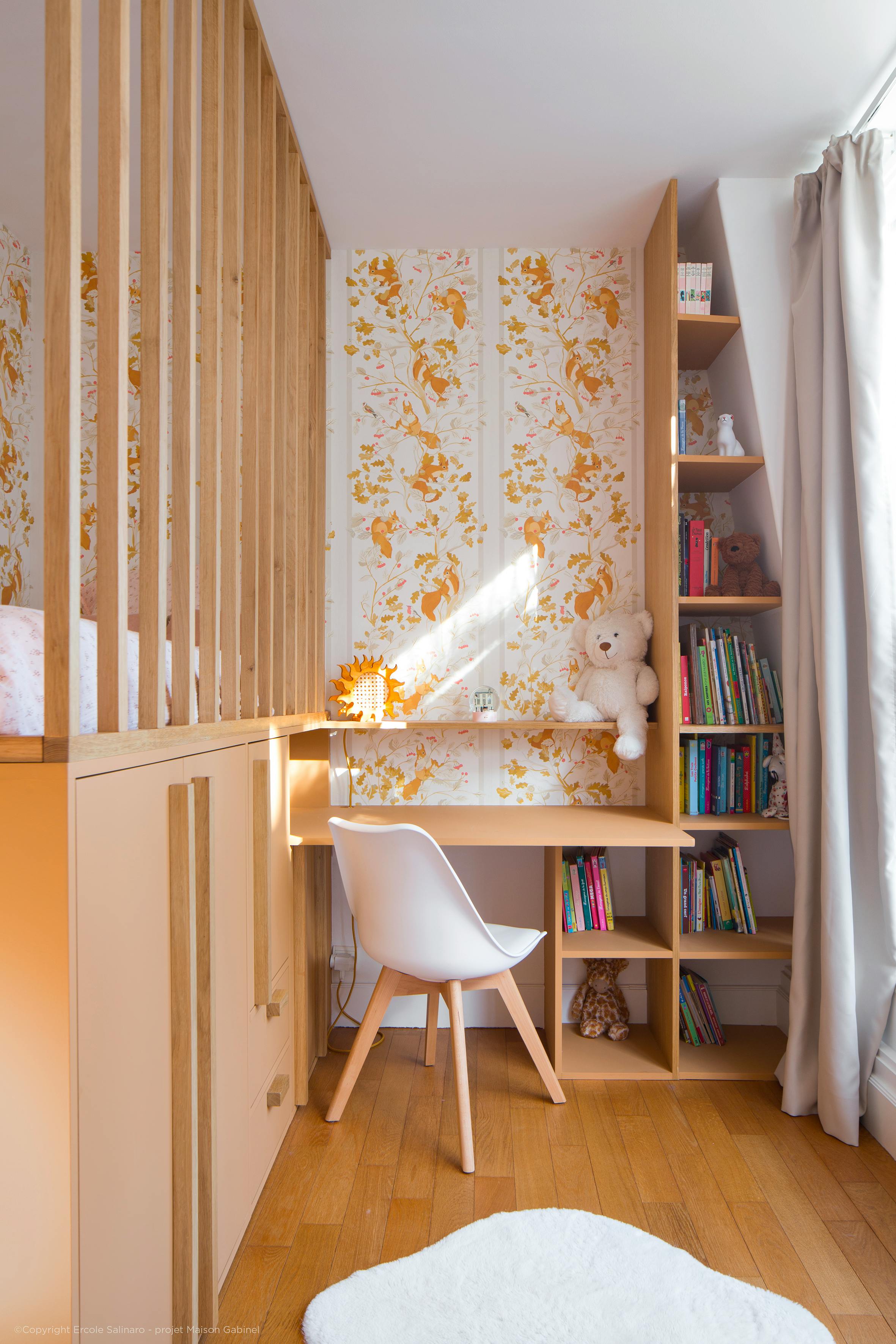 Papier peint CASSE-NOISETTE coloris Or