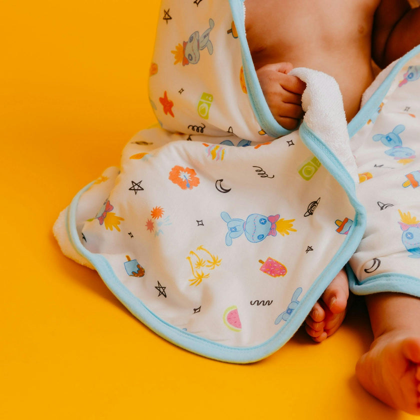 Premium Baby Knit Hooded Towel - Disney Scrump Dreamsicles