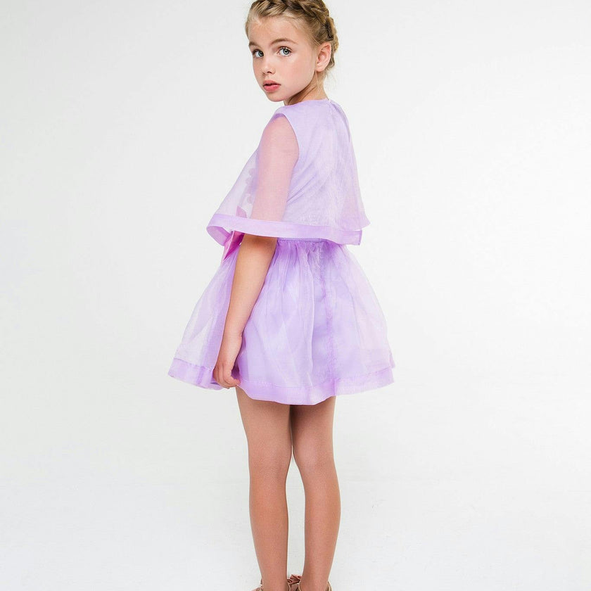 Madeleine (light blue)
