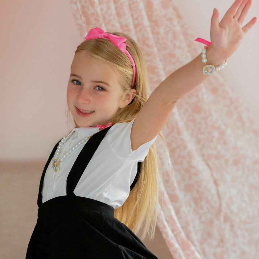 Eloise™ Pearl Bow Necklace