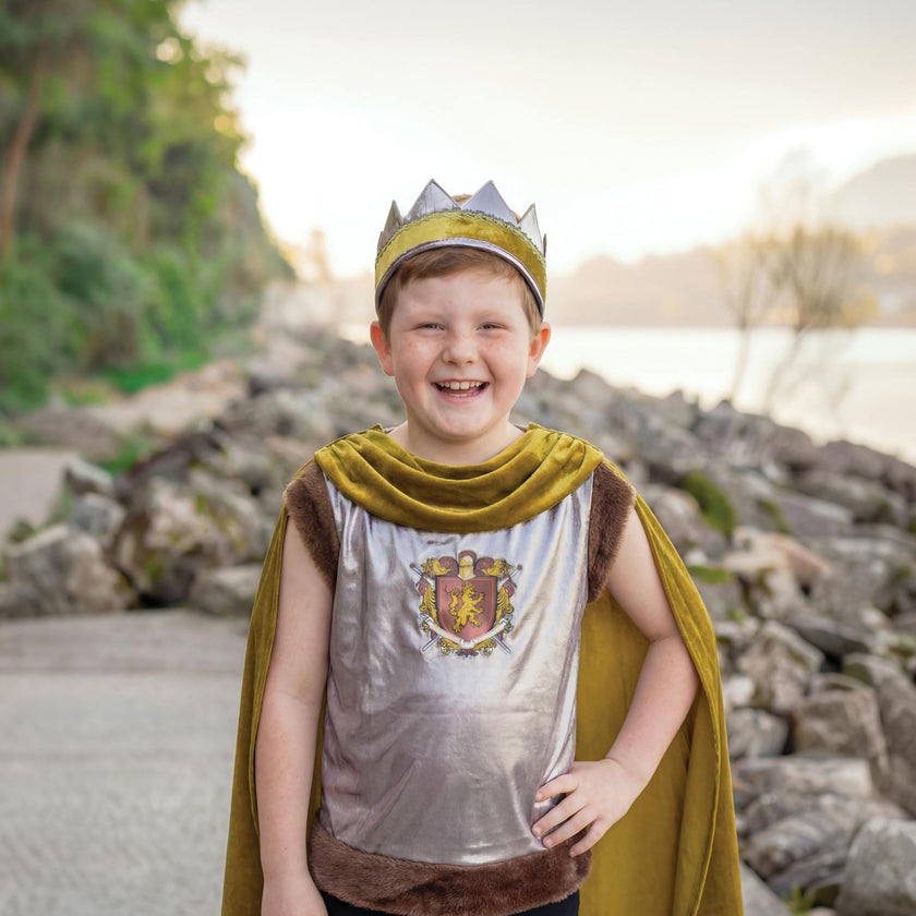Sir Wolfheart Tunic, Cape & Crown