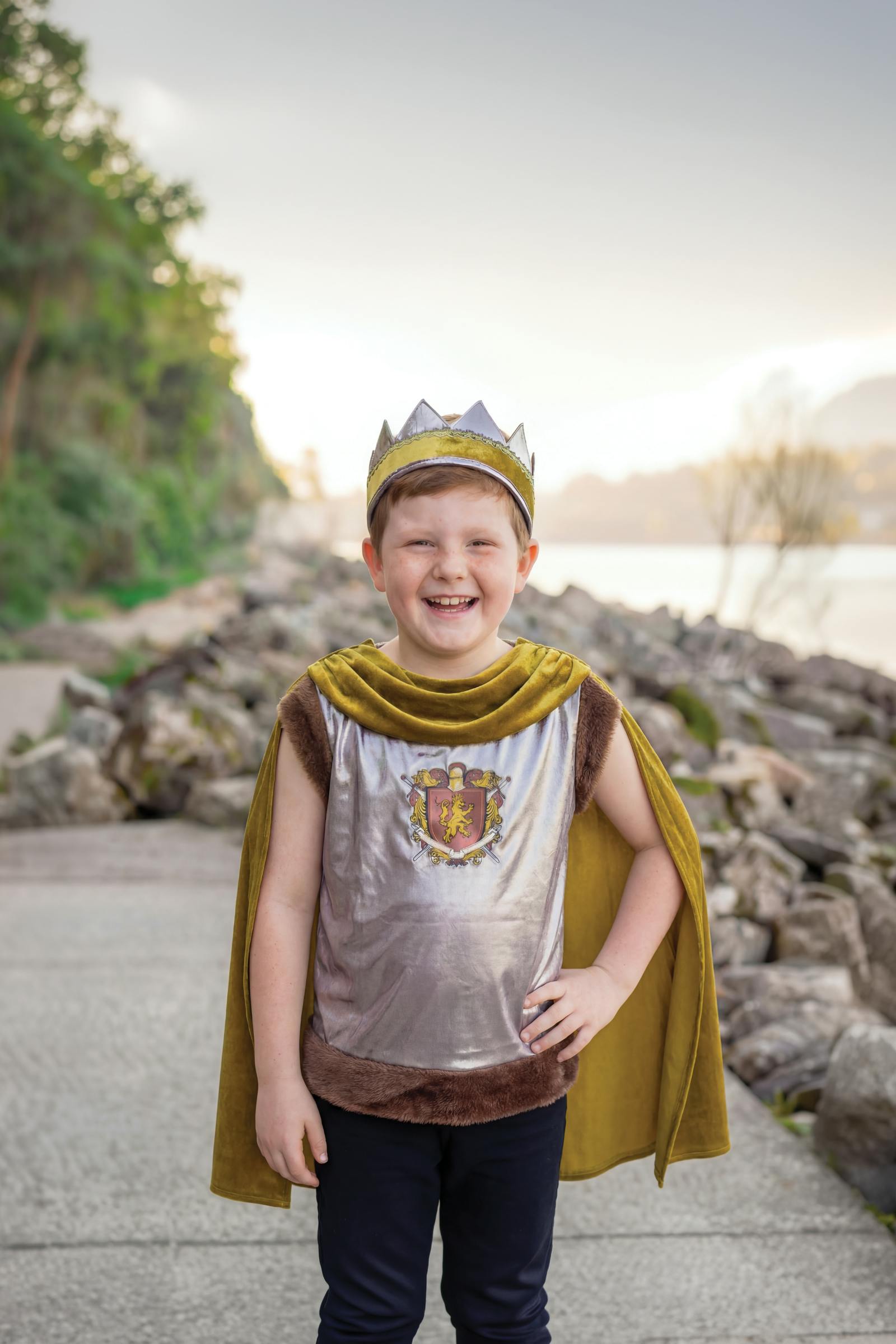 Sir Wolfheart Tunic, Cape & Crown
