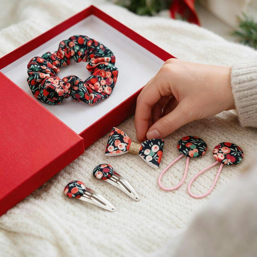 Liberty Of London Hair Bundle - Christmas Wiltshire berry in red gift box