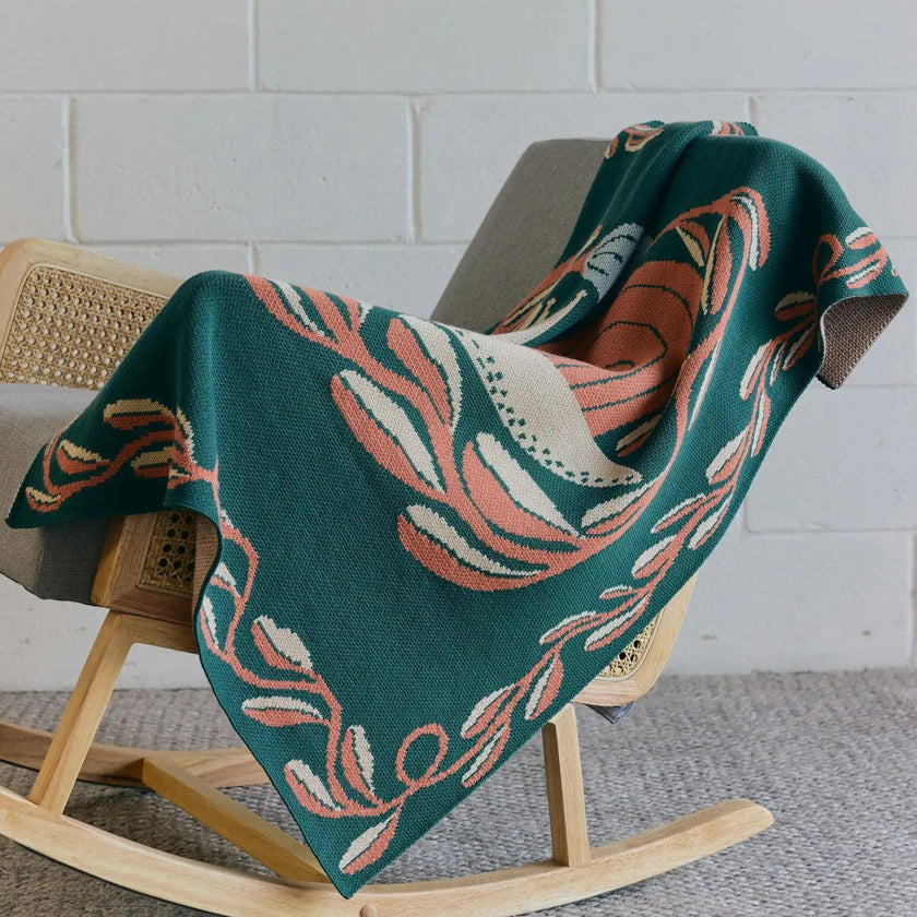 Snail Trail Knit Mini Blanket