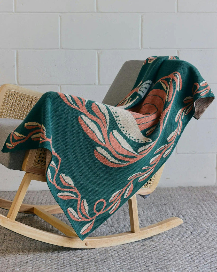 Snail Trail Knit Mini Blanket