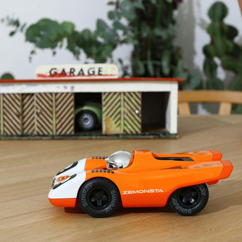 Car ZEMONSTA