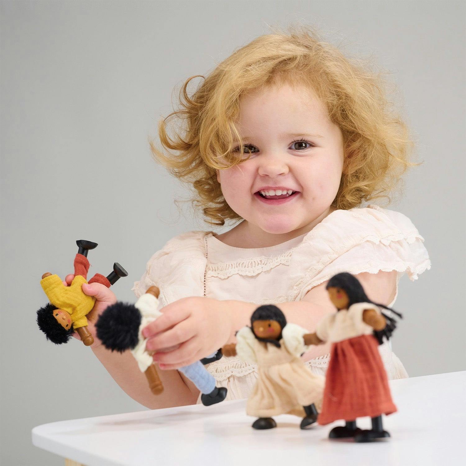 The Berrybunch Doll Family