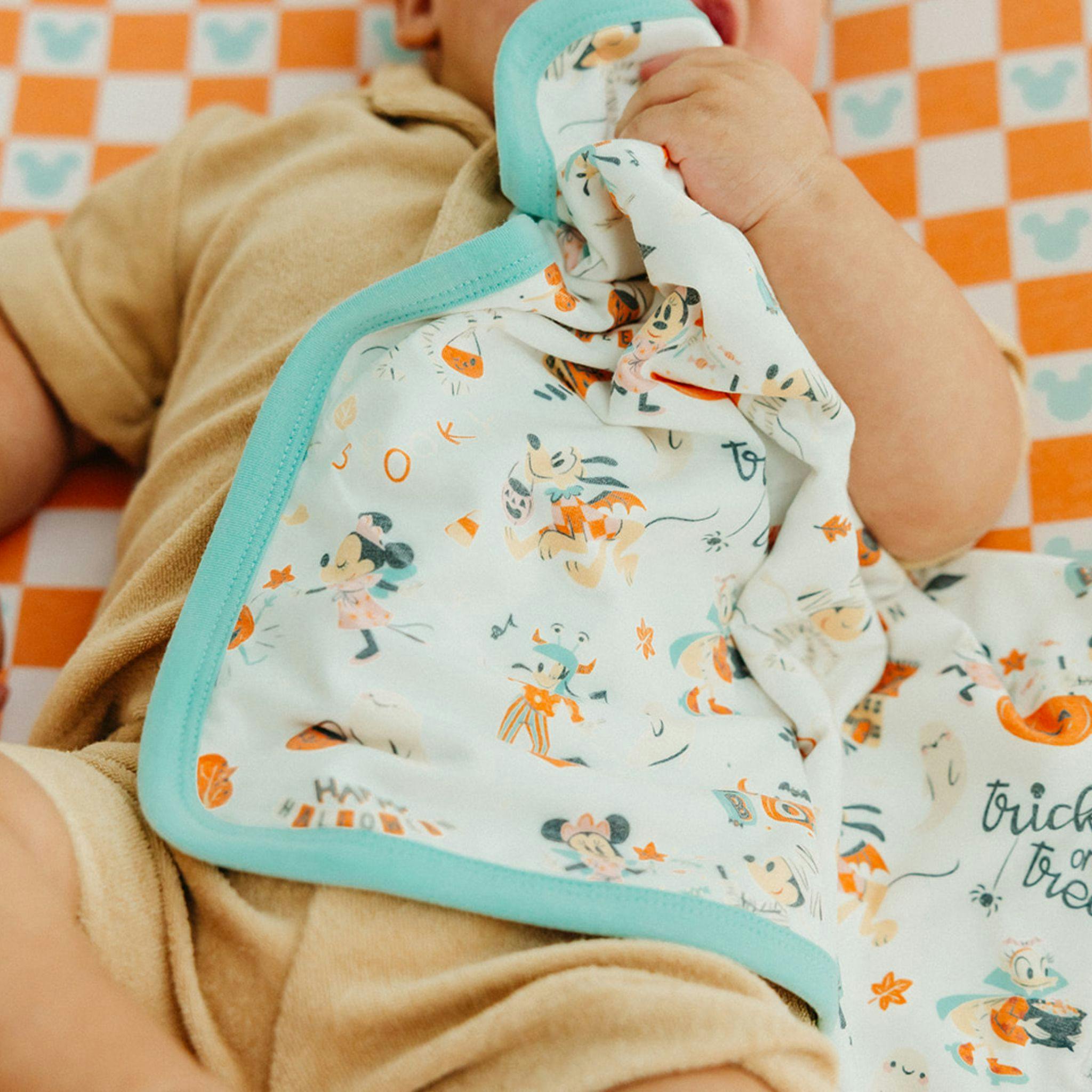 Three-Layer Security Blanket Set - Mickey Mouse's Boo Bash