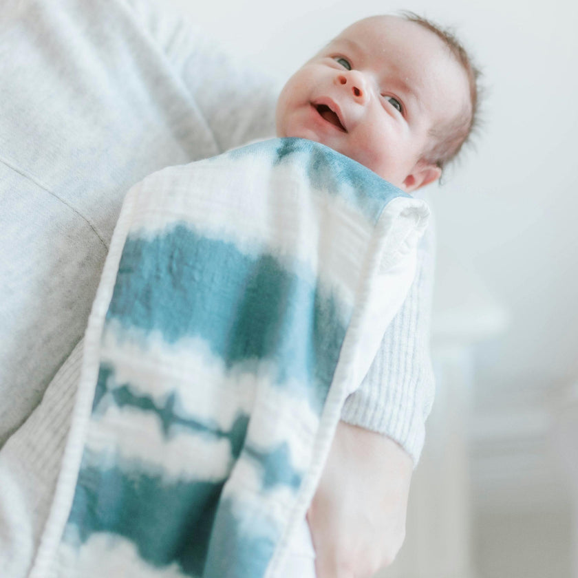 Caspian Whale Cotton Burp Cloth (Set of 3)