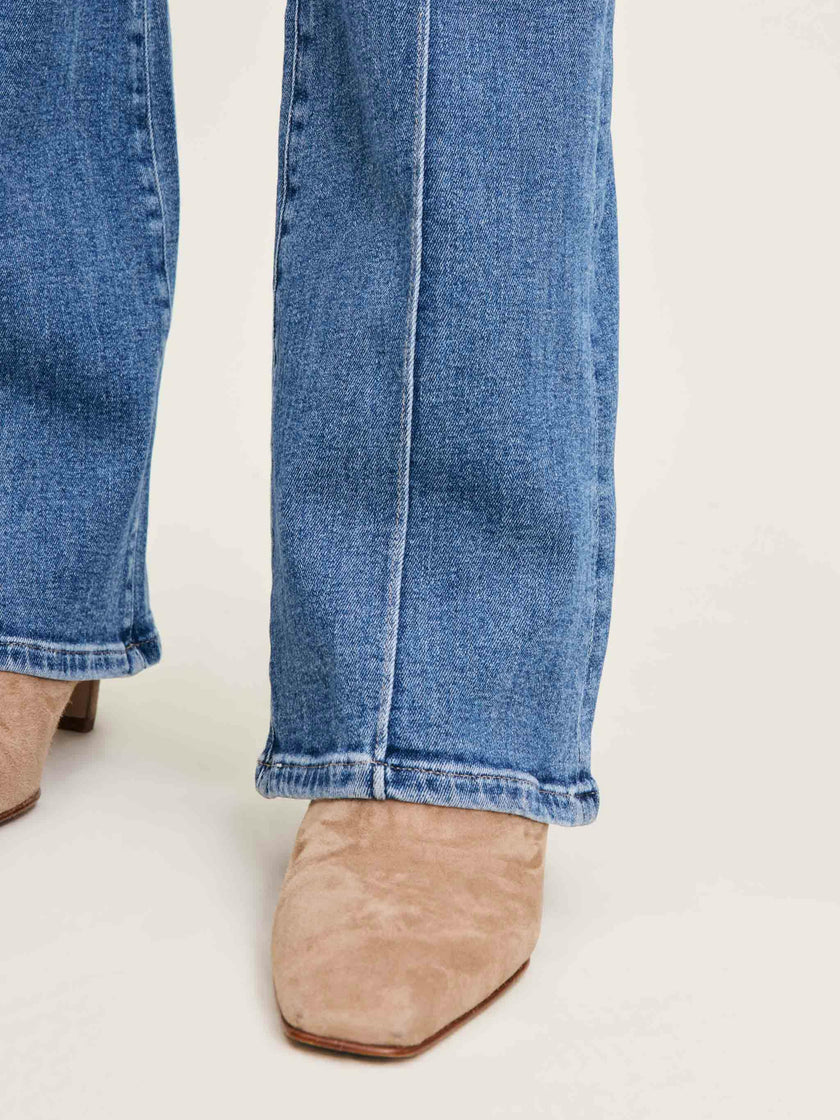 Bridget Boot High Rise Instasculpt™ 33" Jeans | Wythe