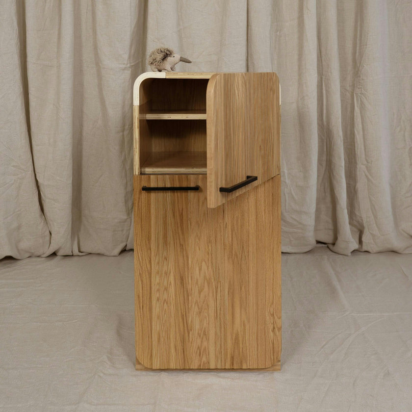 Oak Fluted Play Fridge – Montessori Wooden Toy Refrigerator