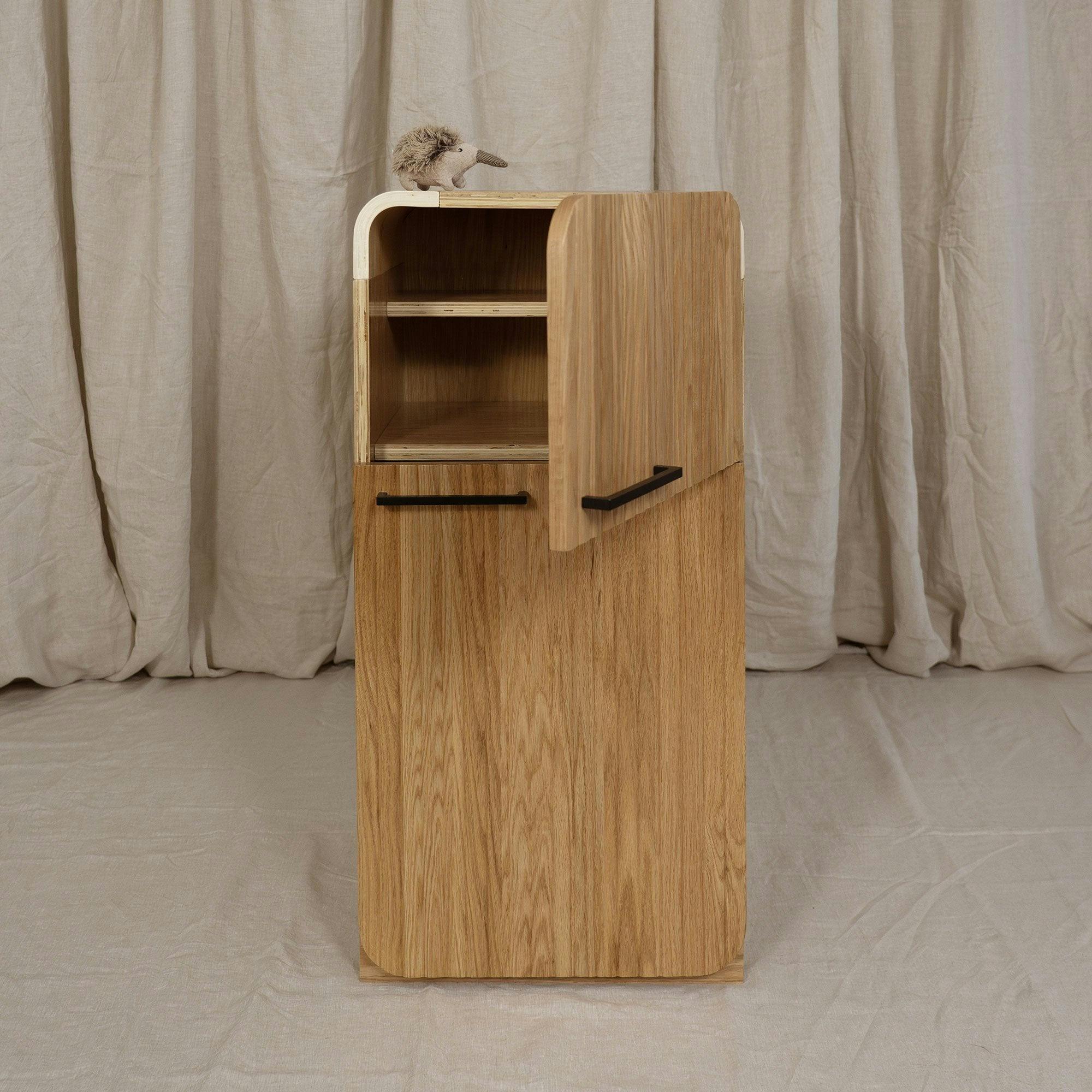 Oak Fluted Play Fridge – Montessori Wooden Toy Refrigerator