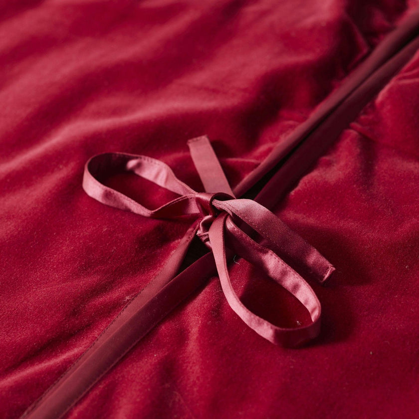 Luxurious Classic Velvet Garnet Red Christmas Tree Skirt 60"