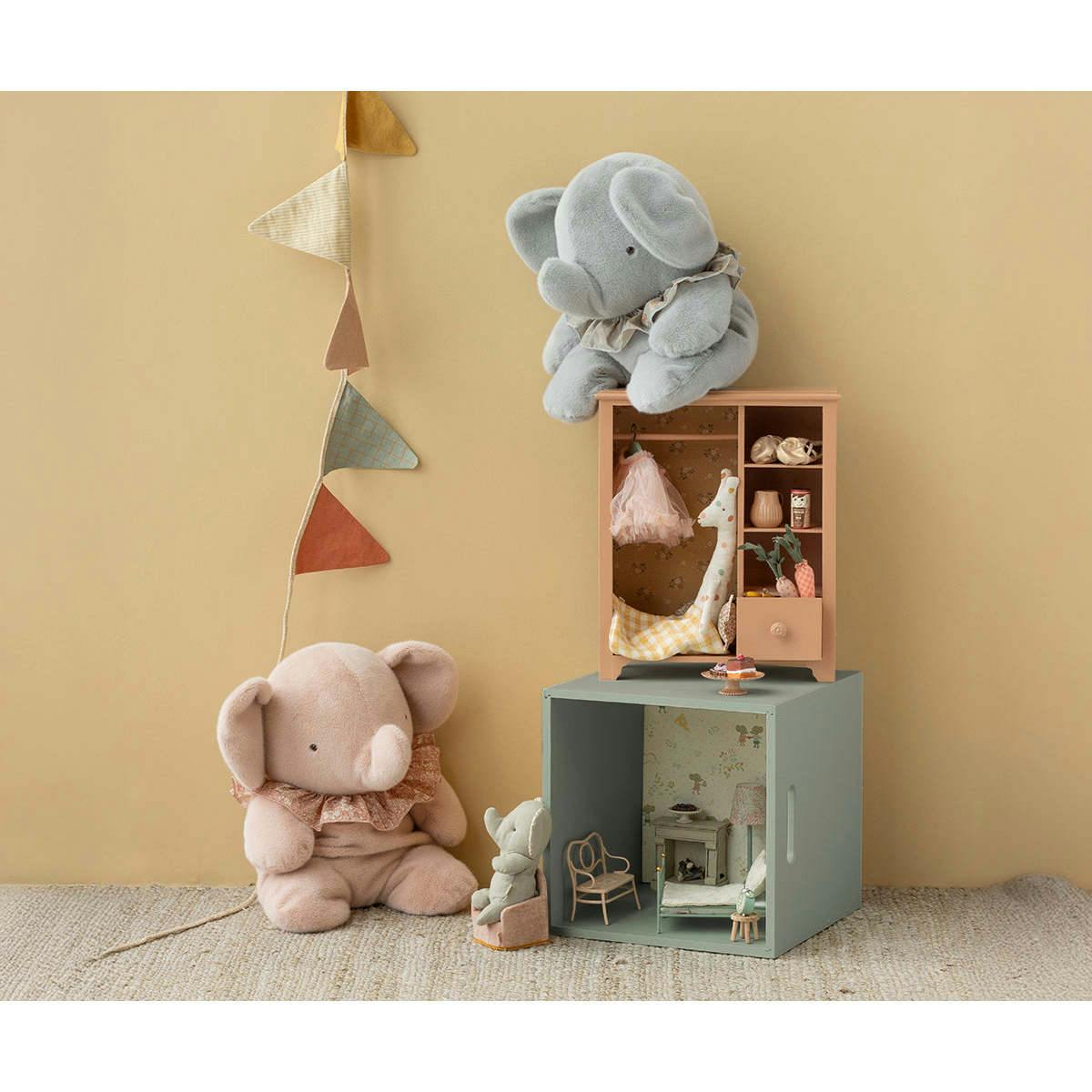 Elephant plush, Big - Powder