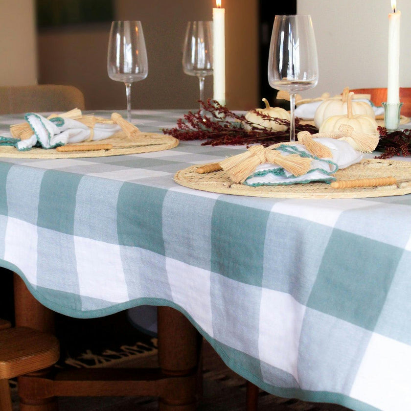 Giardino Reversible Tablecloth in Verde/Blu