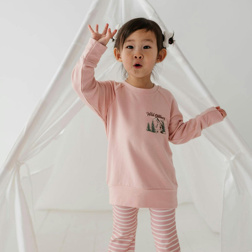 Girls Raglan Sweatshirt in Discover The Wild
