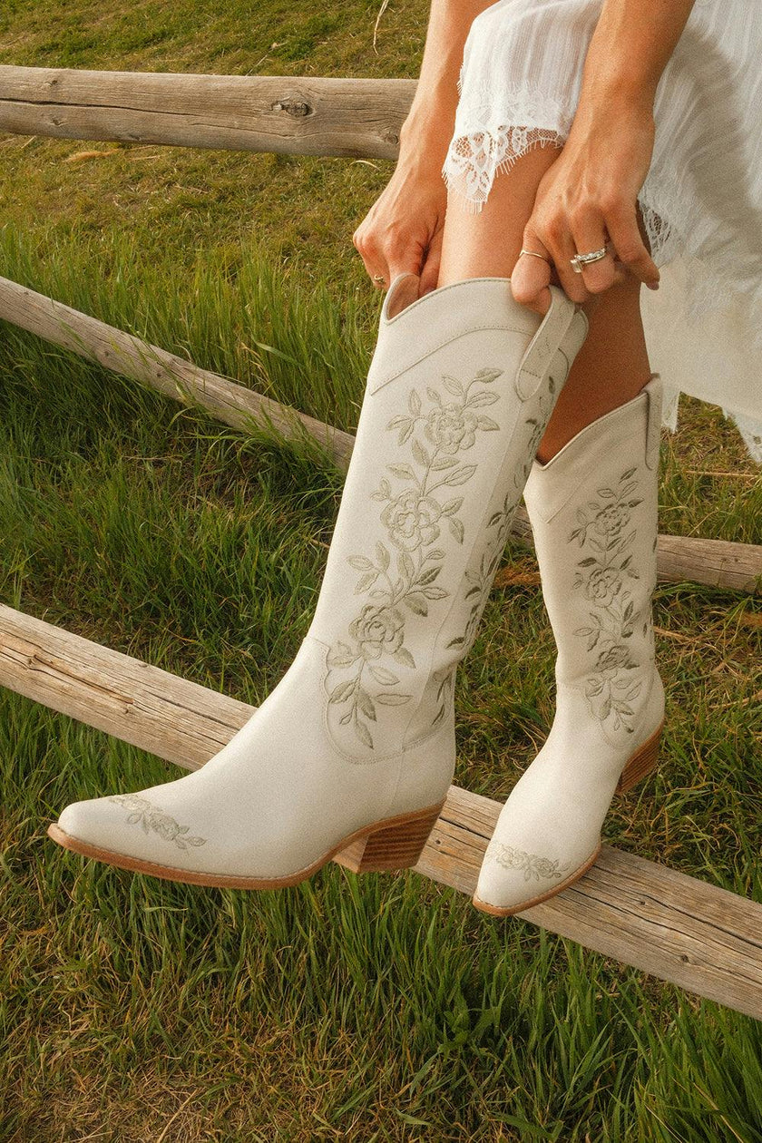 Avery Boot in Cream