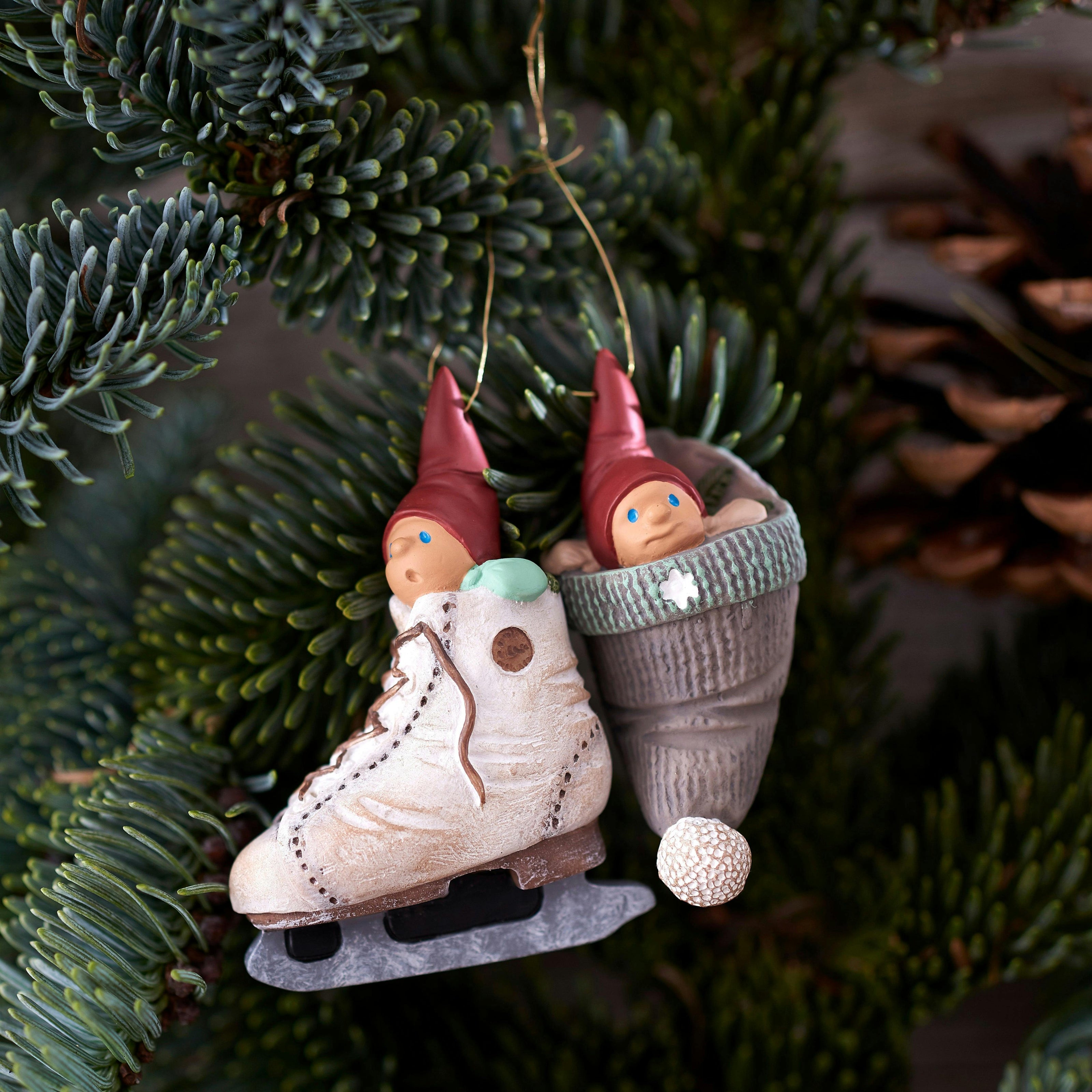 Hanging Christmas Ornaments