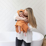 Hooded Towel + Wash Mitt Set Pumpkin