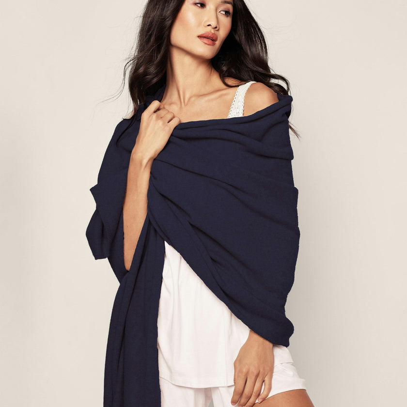Women's Cashmere Wrap in Navy