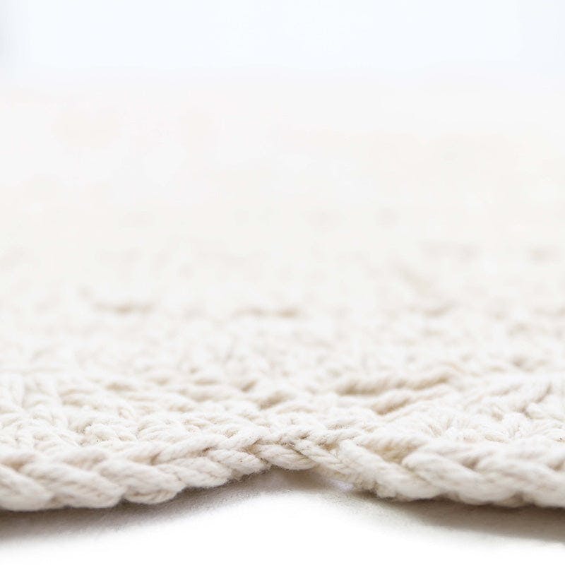 Alma Hand-Crocheted Scalloped Large Round Rug