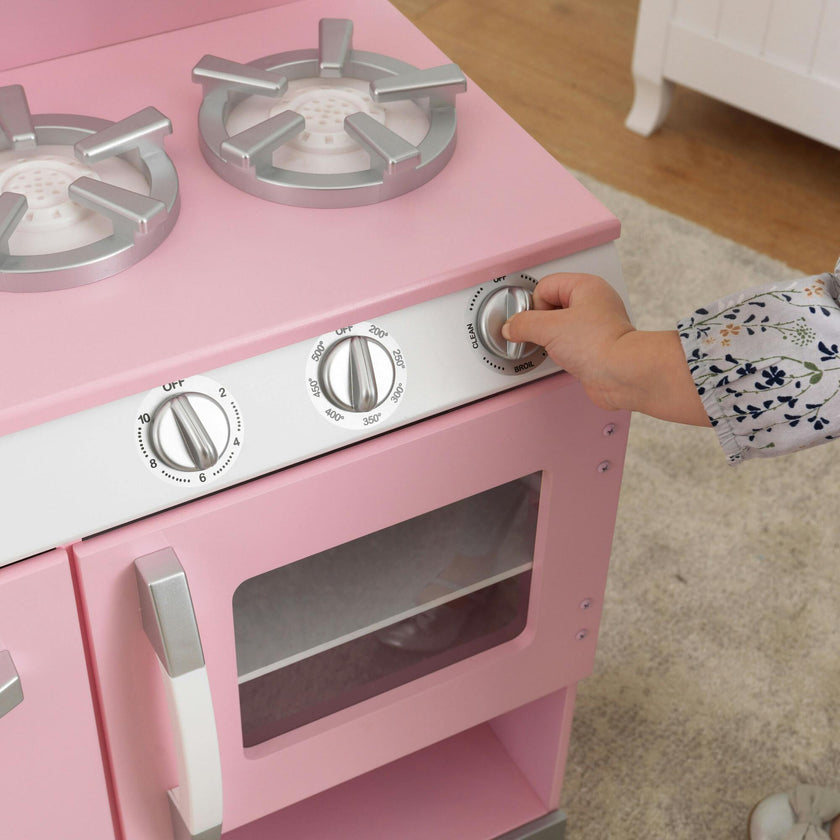 Retro Kitchen & Refrigerator