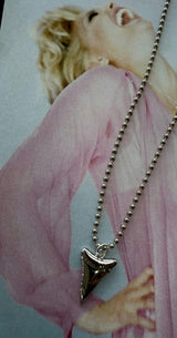 SILVER SHARK TOOTH NECKLACE