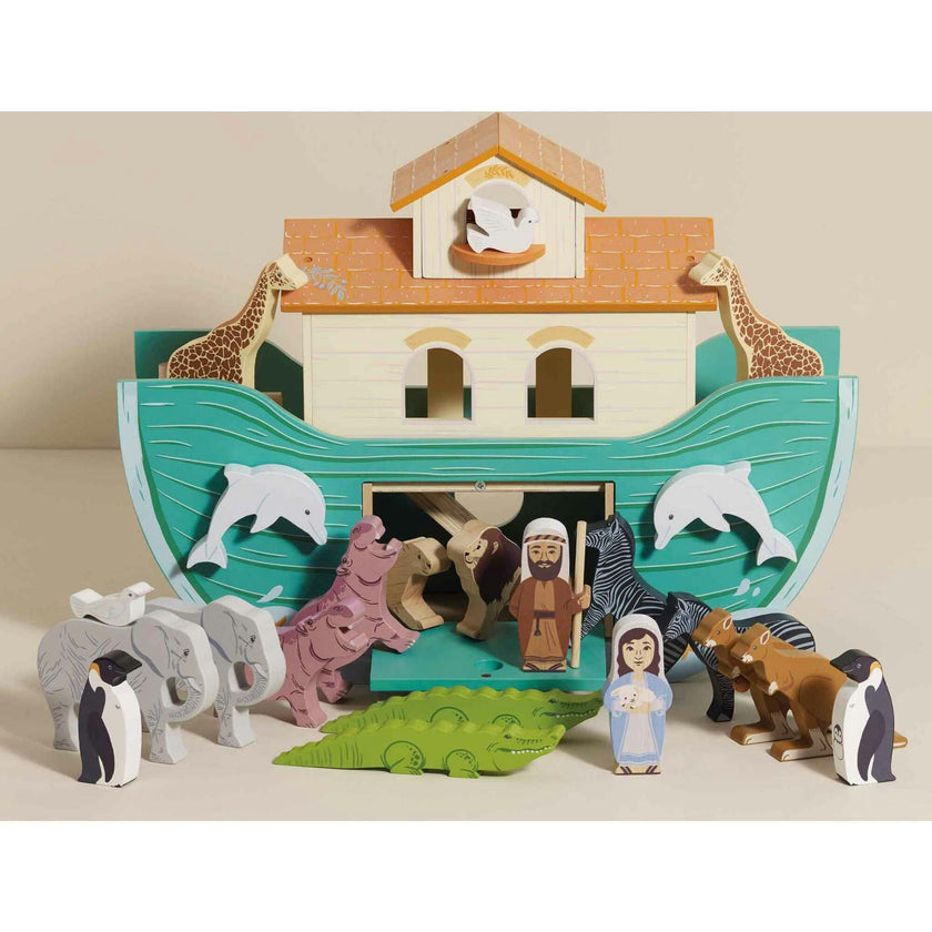 Noah's Great Wooden Ark & Animals