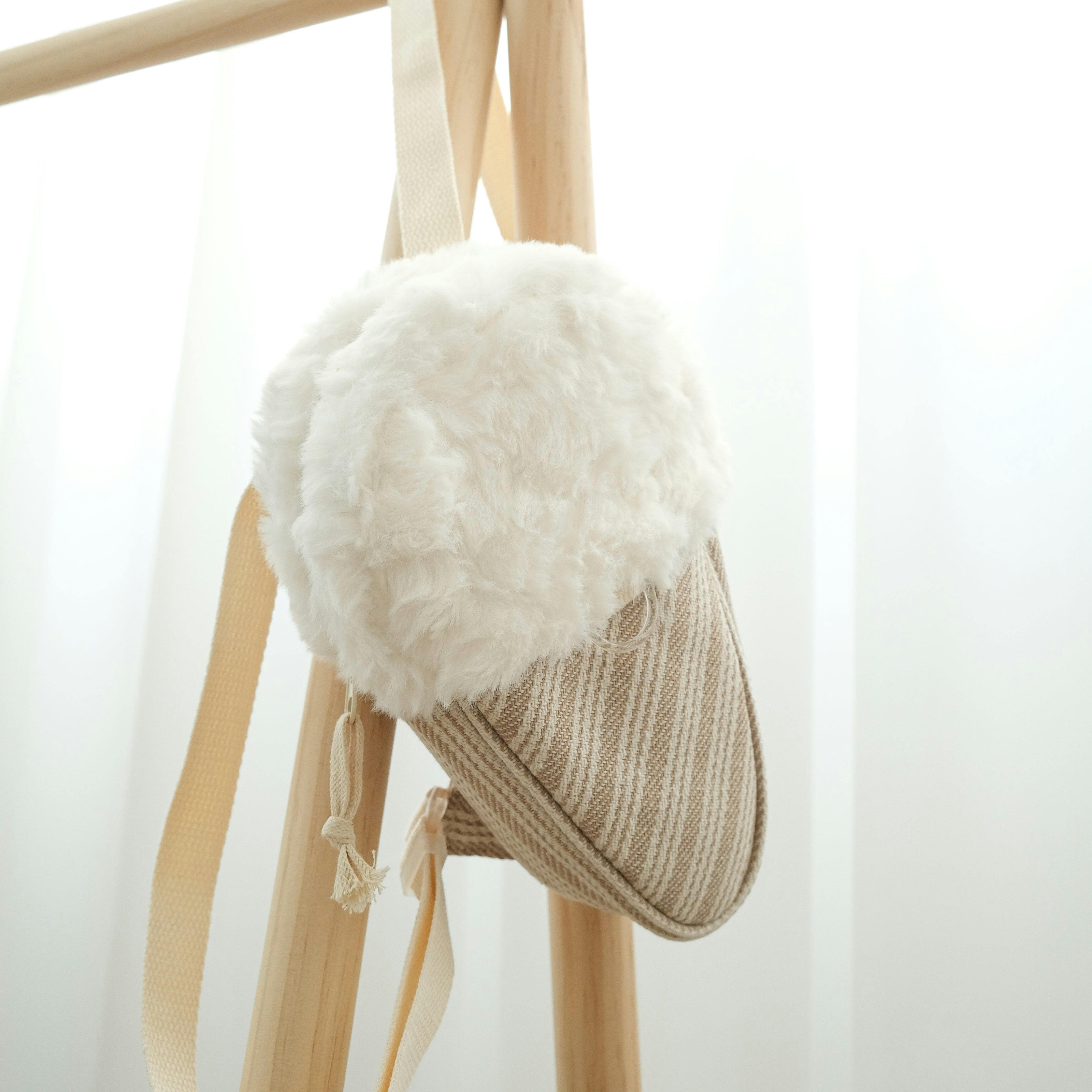 SWEET SCOOP sling bag