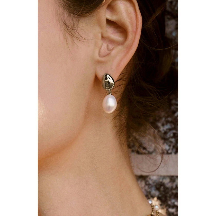 Eden Pearl Drop Earrings