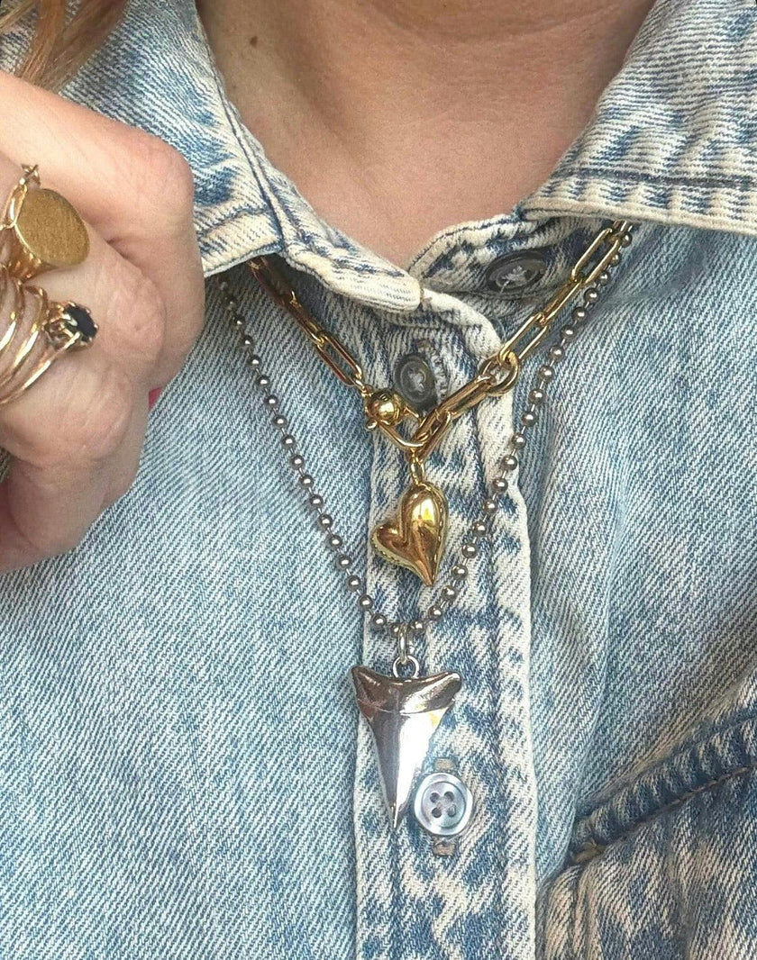 SILVER SHARK TOOTH NECKLACE