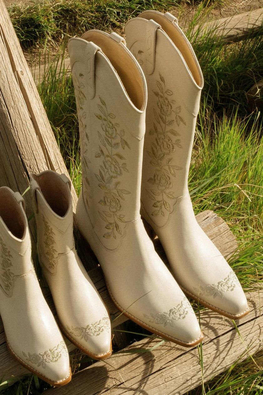 Avery Boot in Cream