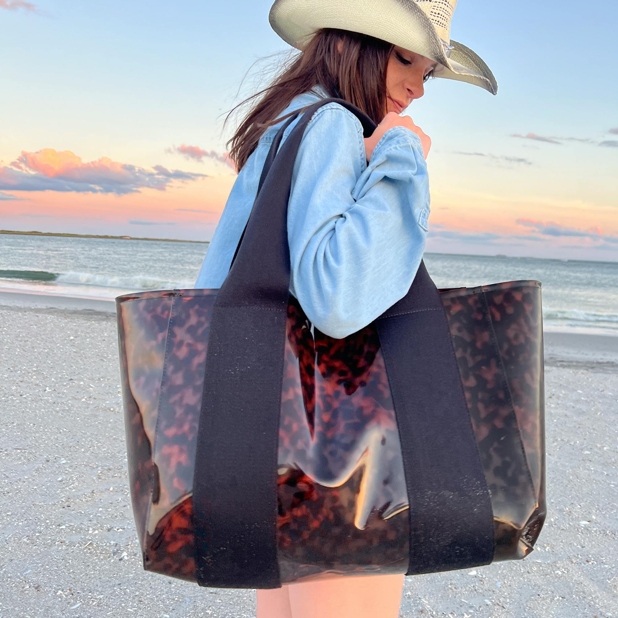 Wellington Cabana Tote, Tortoise