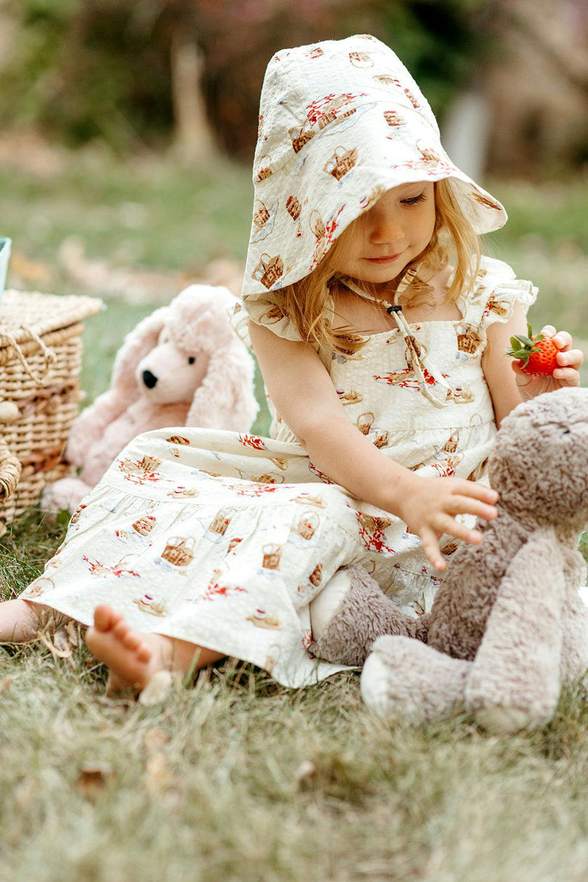 Picnic Wide Brim Sun Bonnet