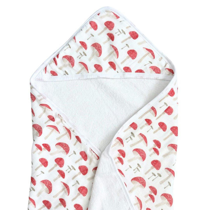 Hooded Towel in Ribbits by the Pond