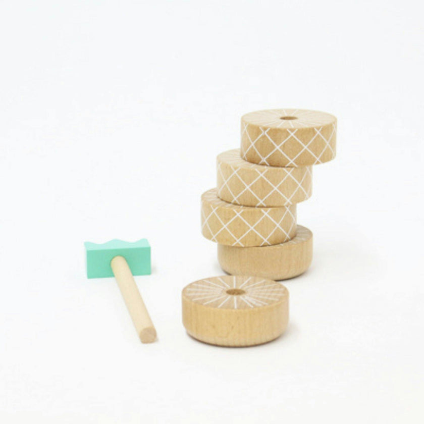 Aloha pineapple topple game & stacker
