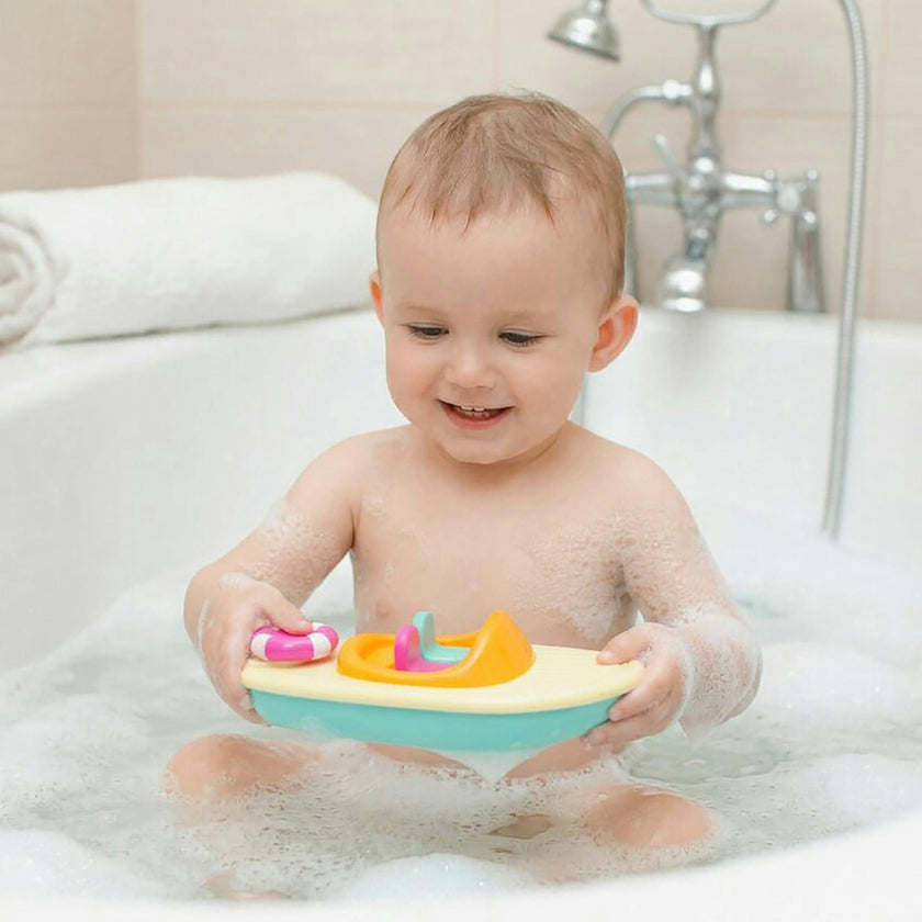 Bath Time: Wind-Up Race Boat