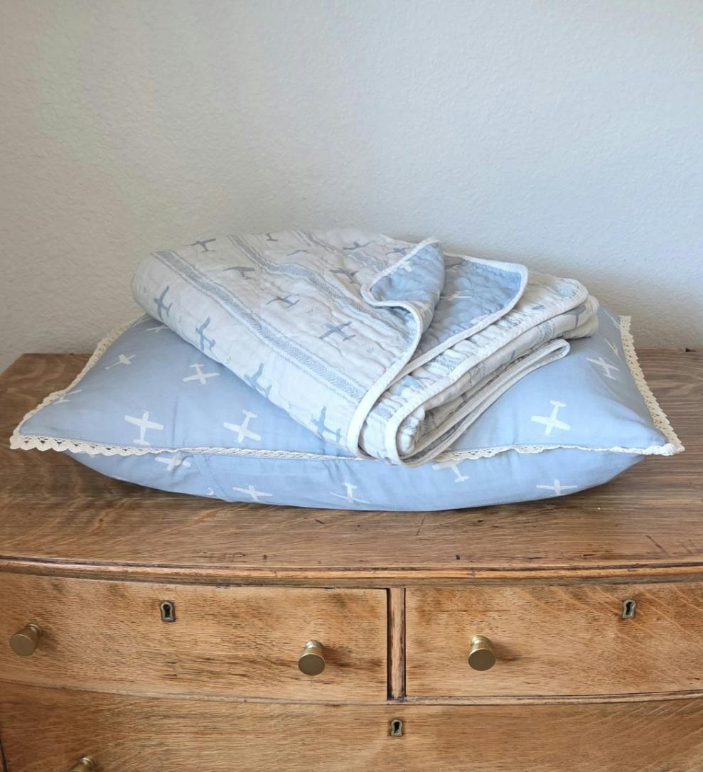 Big Kid Throw Blanket + Sham SET- Vintage Airplanes