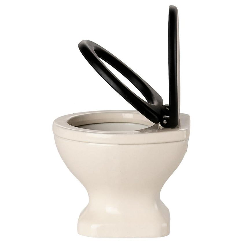 Water Closet, Mouse