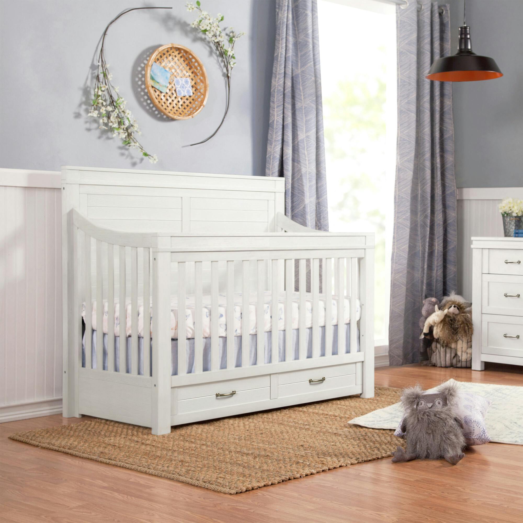 Wesley Farmhouse Storage Crib