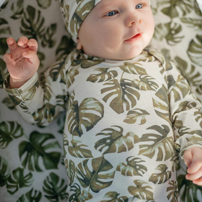 Island Leaf Cotton Stretch Newborn Gown & Hat Set
